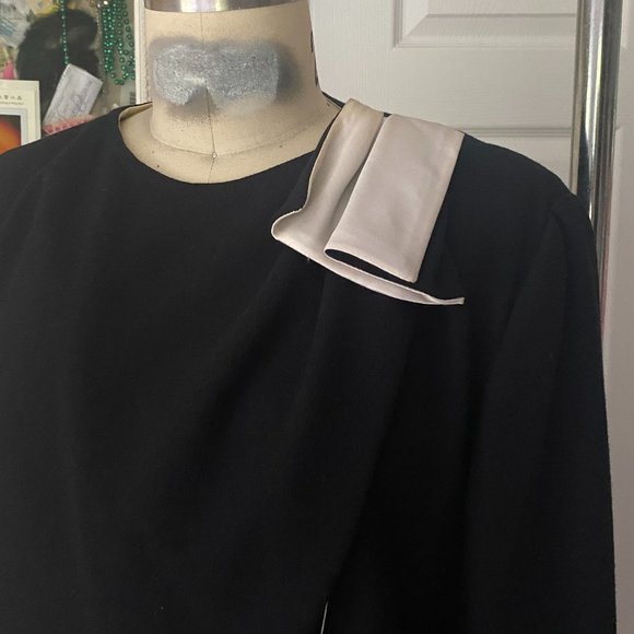 VINTAGE Gucci BLACK Wool Satin Silk Lined Draped Wrap Blazer Jacket 42 MEDIUM - Picture 3 of 11